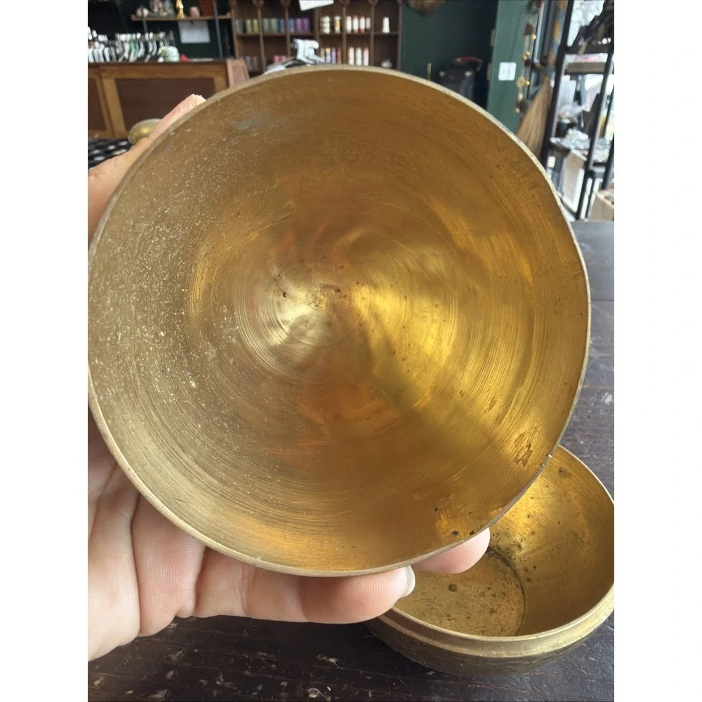 Vintage Solid Brass Freestanding Etched Egg Trinket Box
